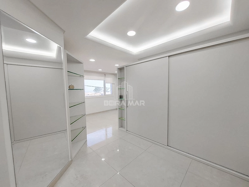 Mansão em Atlântida: 9ª foto da galeria de imagens do imóvel