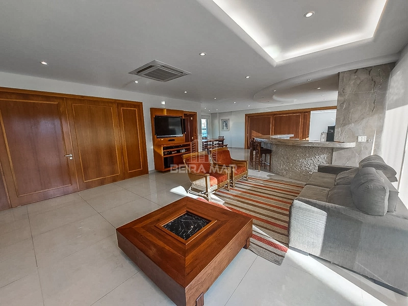 Mansão em Atlântida: 5ª foto da galeria de imagens do imóvel