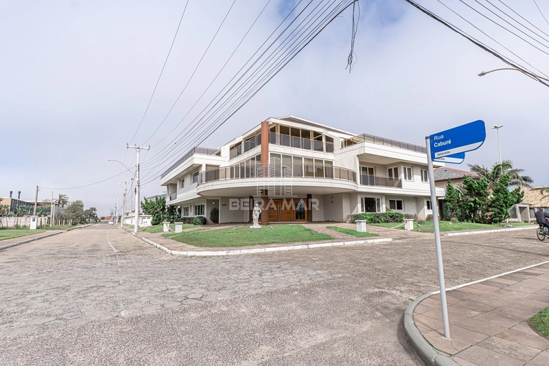 Mansão em Atlântida: 4ª foto da galeria de imagens do imóvel