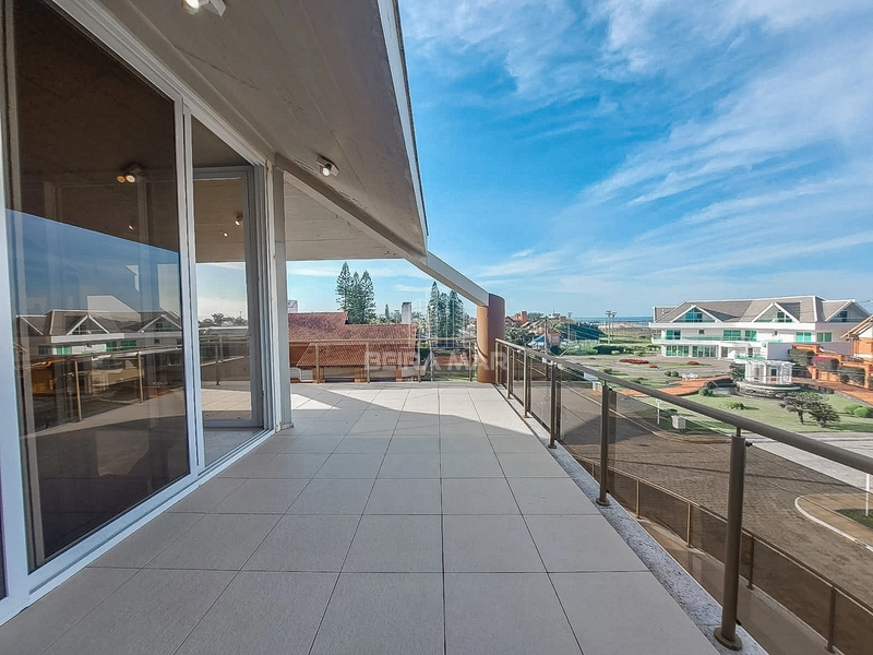 Mansão em Atlântida: 6ª foto da galeria de imagens do imóvel