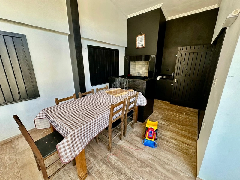 Casa Térrea à 2 quadras do Mar: 2ª foto da galeria de imagens do imóvel