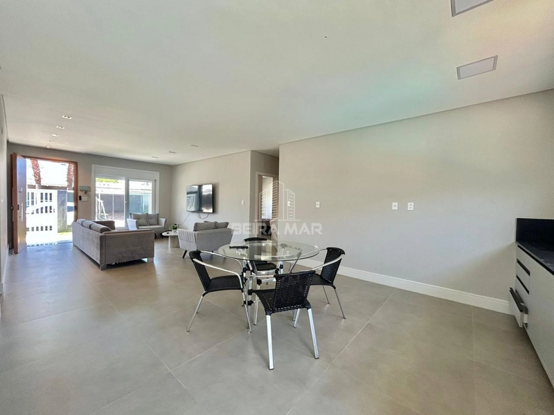 Linda Casa à Venda em Atlântida, Xangri-Lá.: 25ª foto da galeria de imagens do imóvel