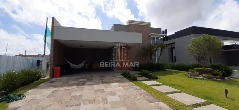 Casa Térrea em Condomínio fechado