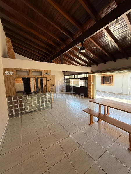 CASA 4 DORM: 13ª foto da galeria de imagens do imóvel