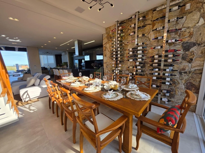 CASA BEIRA MAR COM 4DORM: 7ª foto da galeria de imagens do imóvel