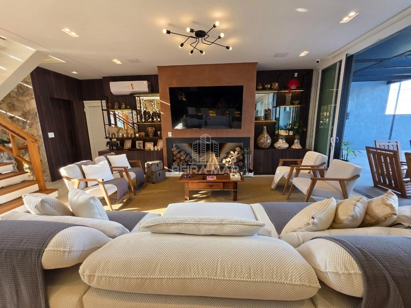 CASA BEIRA MAR COM 4DORM: 3ª foto da galeria de imagens do imóvel