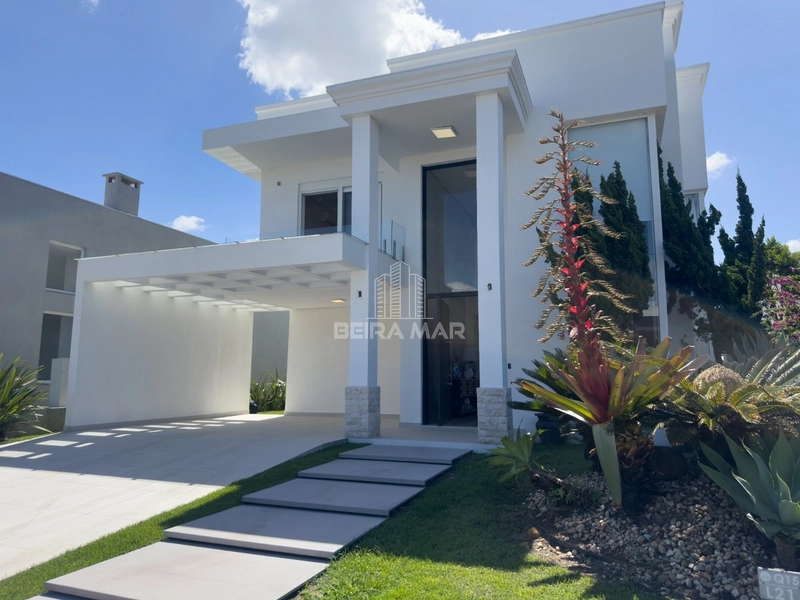 CASA NO CONDOMÍNIO DUBAI 4DORM