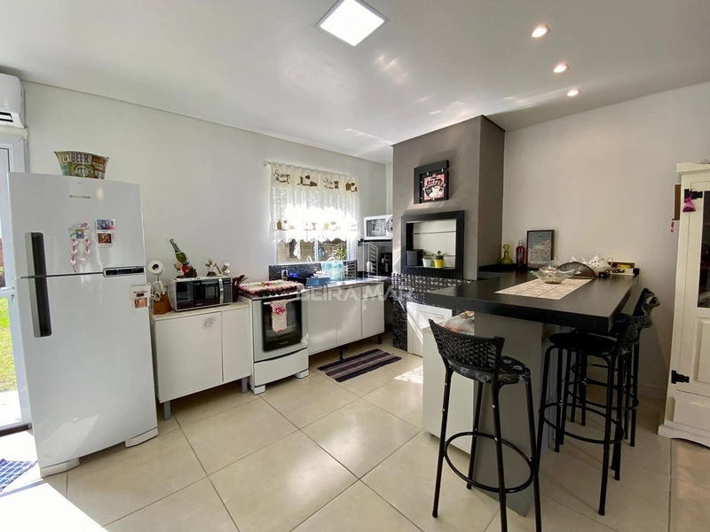 CASA COM 3DORM EM XANGRI-LÁ: 11ª foto da galeria de imagens do imóvel