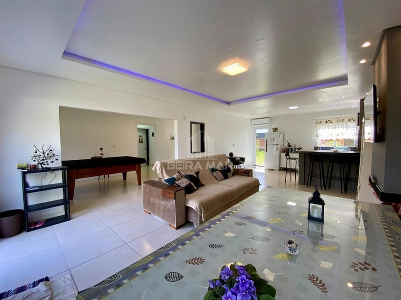 CASA COM 3DORM EM XANGRI-LÁ: 4ª foto da galeria de imagens do imóvel