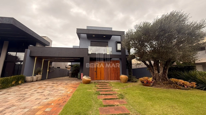 CASA NO CONDOMINIO VELAS DA MARINA COM 6DORM