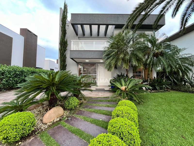 Sobrado no Condomínio Velas da Marina!