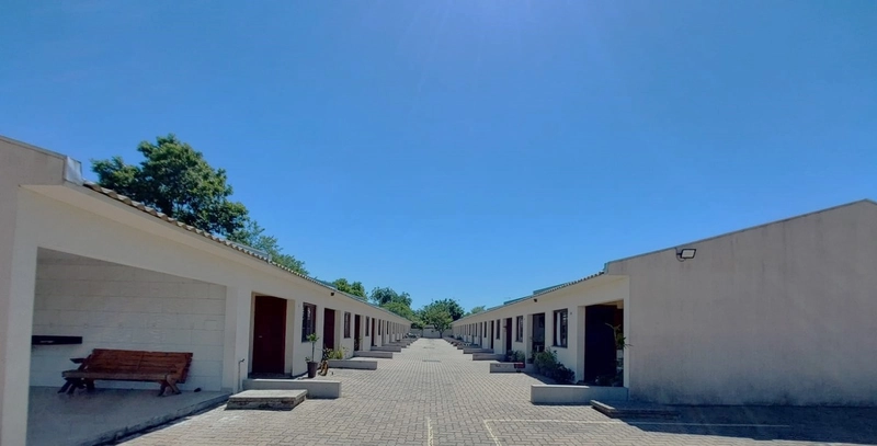 Casa 2 dormitórios no Piratini: 2ª foto da galeria de imagens do imóvel