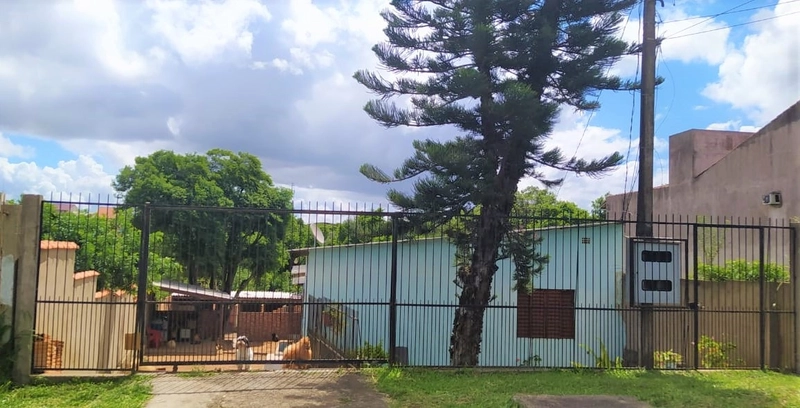 Terreno com 3 casas na Vila Nova: 3ª foto da galeria de imagens do imóvel