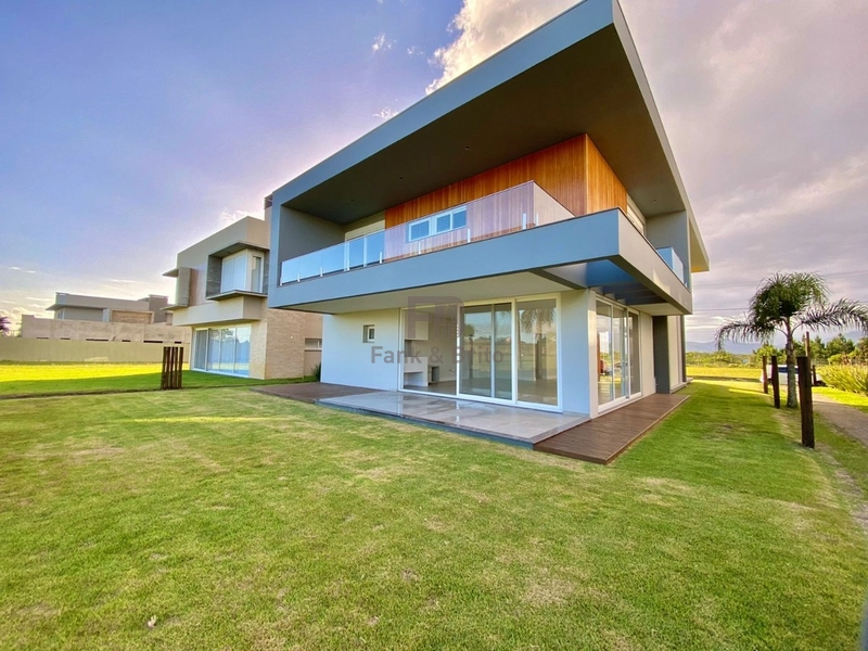 CASA A VENDA NO CONDOMÍNIO ILHAS RESORT: 16ª foto da galeria de imagens do imóvel