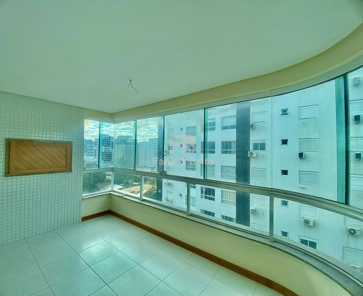 Apartamento espaçoso, poucos metros do mar!: 2ª foto da galeria de imagens do imóvel
