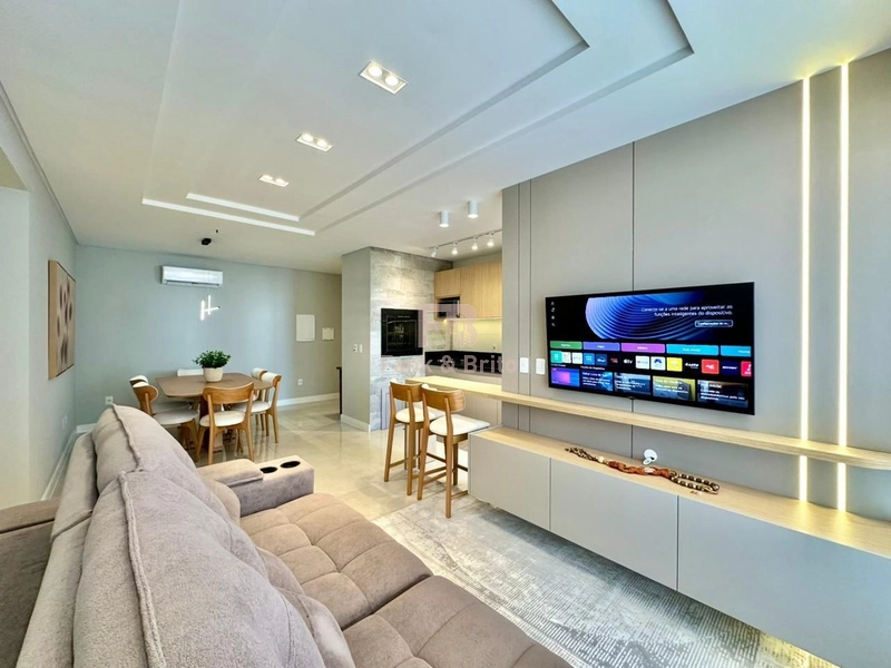 APARTAMENTO DOIS DORMITÓRIOS NO CENTRO