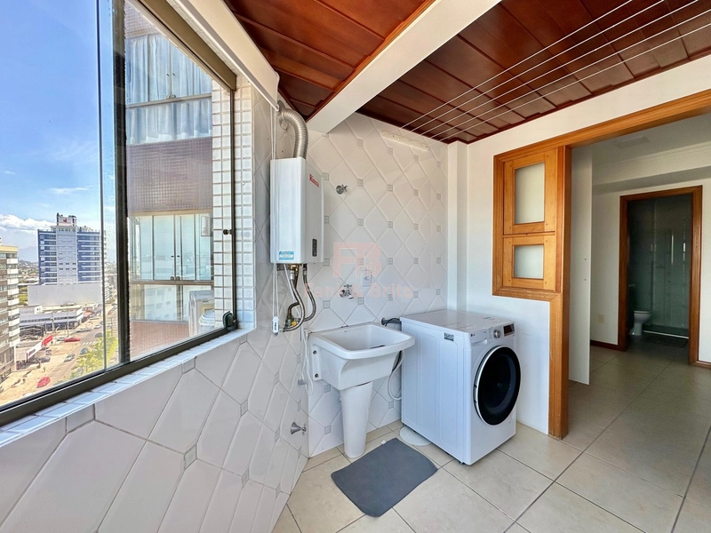 VENDE AMPLO APARTAMENTO Á POUCOS METROS DO MAR: 11ª foto da galeria de imagens do imóvel