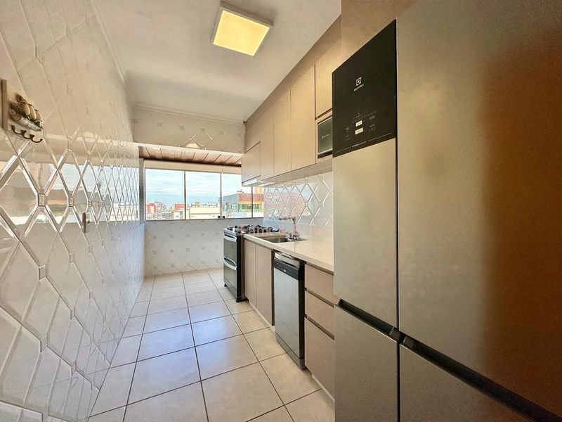 VENDE AMPLO APARTAMENTO Á POUCOS METROS DO MAR: 10ª foto da galeria de imagens do imóvel