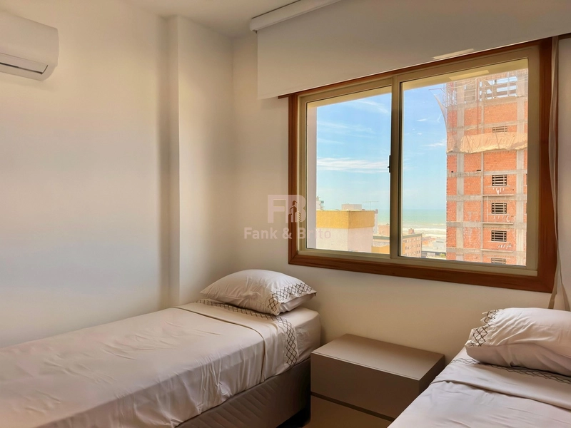 VENDE AMPLO APARTAMENTO Á POUCOS METROS DO MAR: 21ª foto da galeria de imagens do imóvel