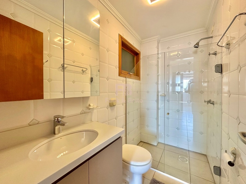 VENDE AMPLO APARTAMENTO Á POUCOS METROS DO MAR: 14ª foto da galeria de imagens do imóvel