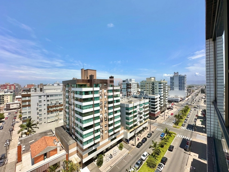 VENDE AMPLO APARTAMENTO Á POUCOS METROS DO MAR: 8ª foto da galeria de imagens do imóvel