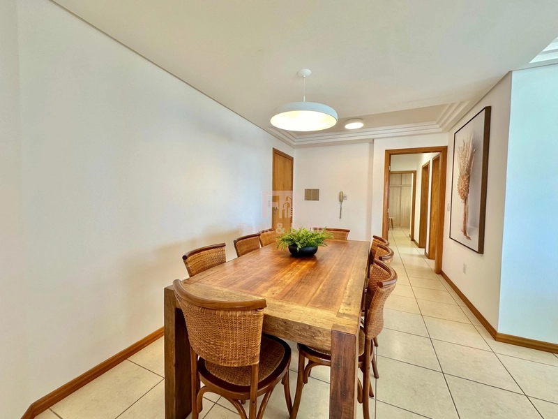 VENDE AMPLO APARTAMENTO Á POUCOS METROS DO MAR: 15ª foto da galeria de imagens do imóvel