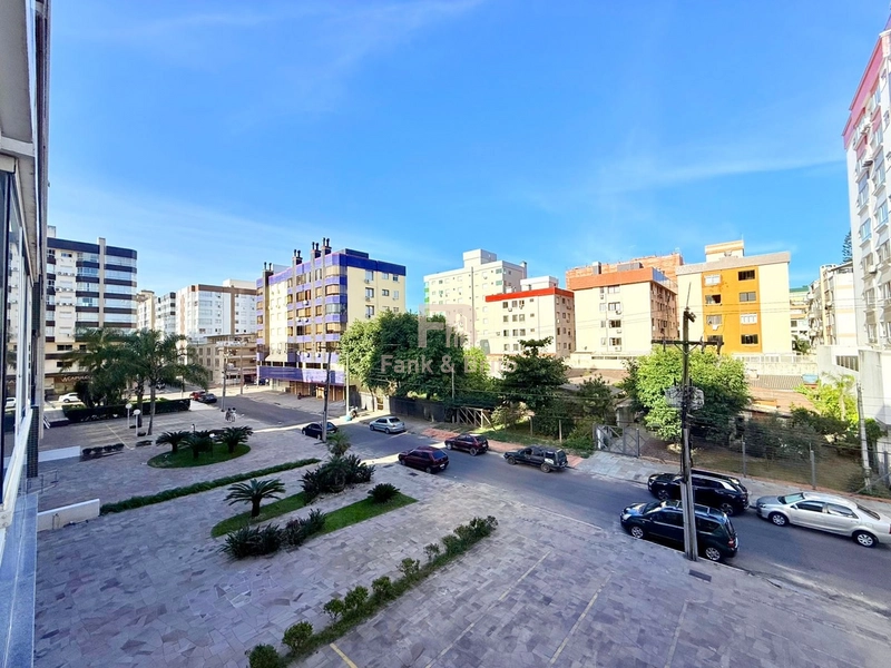 APARTAMENTO DOIS DORMITÓRIOS COM SACADA DE FRENTE: 17ª foto da galeria de imagens do imóvel