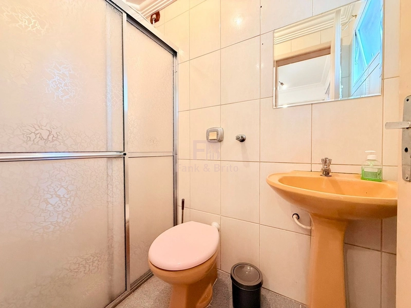 APARTAMENTO DOIS DORMITÓRIOS COM SACADA DE FRENTE: 11ª foto da galeria de imagens do imóvel