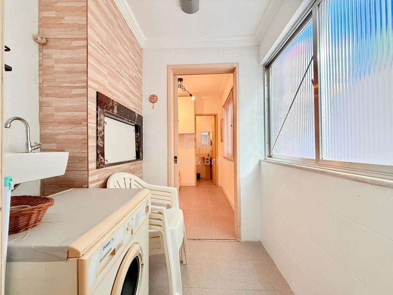 APARTAMENTO DOIS DORMITÓRIOS COM SACADA DE FRENTE: 13ª foto da galeria de imagens do imóvel