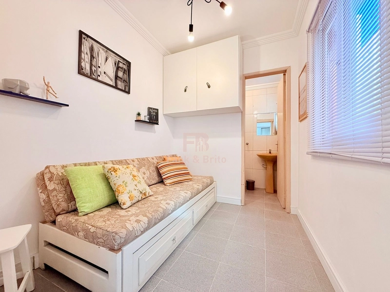 APARTAMENTO DOIS DORMITÓRIOS COM SACADA DE FRENTE: 12ª foto da galeria de imagens do imóvel