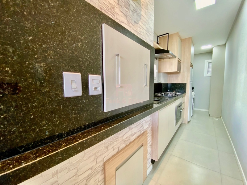MOBILIADO E DECORADO EM PRÉDIO COM INFRAESTRUTURA.: 3ª foto da galeria de imagens do imóvel