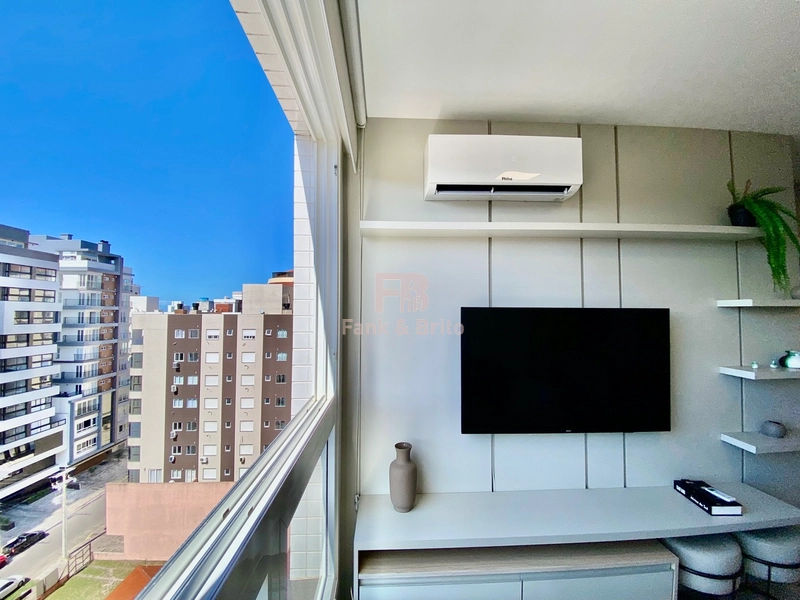 MOBILIADO E DECORADO EM PRÉDIO COM INFRAESTRUTURA.: 2ª foto da galeria de imagens do imóvel