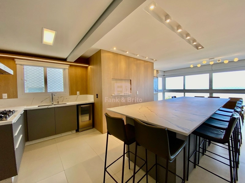 APARTAMENTO DE FRENTE PARA O MAR: 10ª foto da galeria de imagens do imóvel
