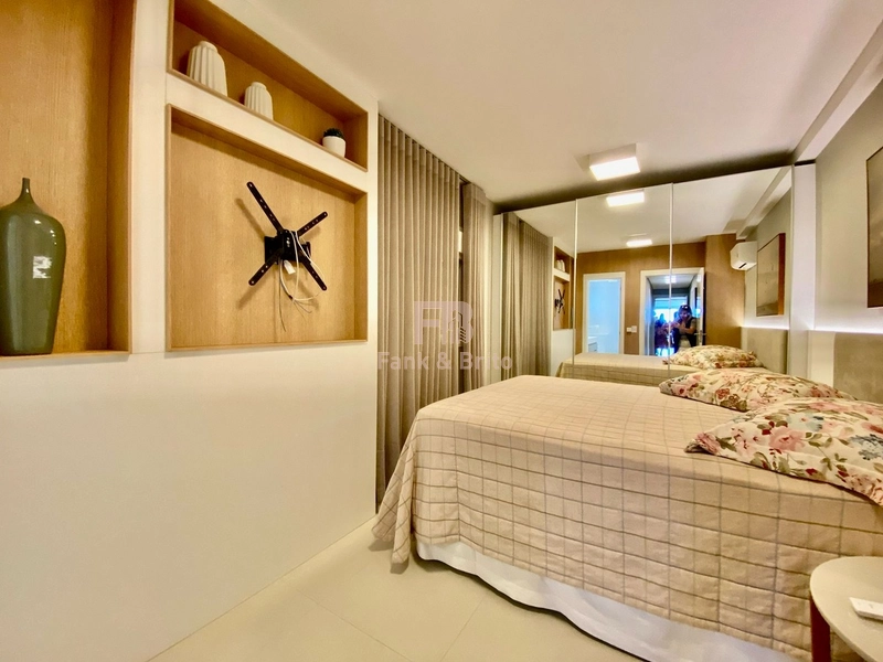 APARTAMENTO DE FRENTE PARA O MAR: 18ª foto da galeria de imagens do imóvel