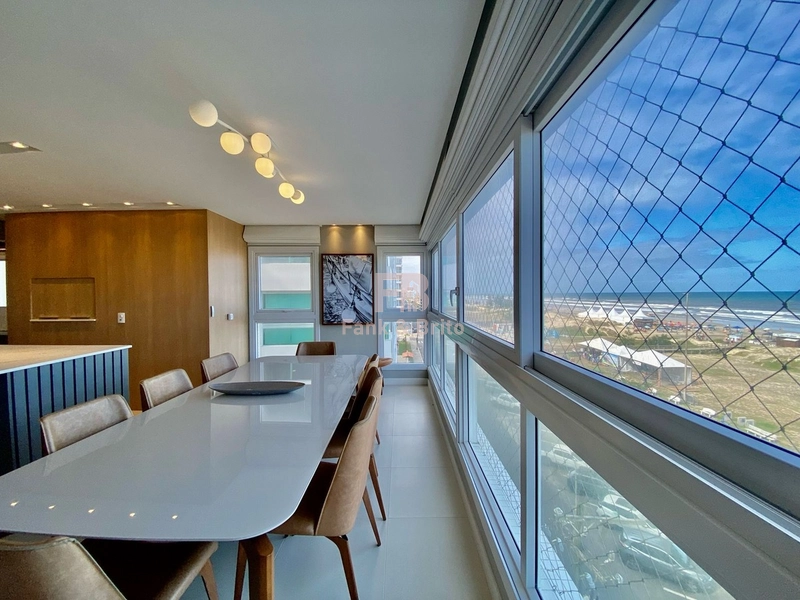APARTAMENTO DE FRENTE PARA O MAR: 1ª foto da galeria de imagens do imóvel