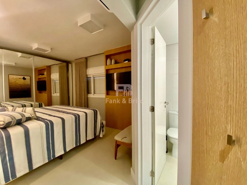 APARTAMENTO DE FRENTE PARA O MAR: 16ª foto da galeria de imagens do imóvel