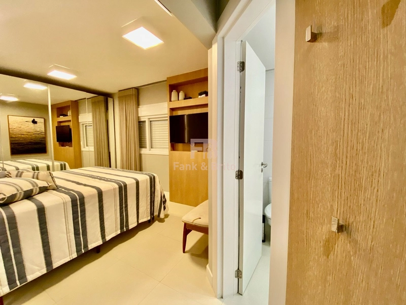 APARTAMENTO DE FRENTE PARA O MAR: 15ª foto da galeria de imagens do imóvel