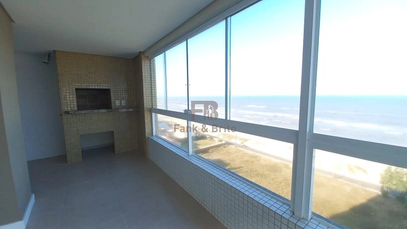 APARTAMENTO DE TRES DORMITÓRIOS COM VISTA MAR: 2ª foto da galeria de imagens do imóvel