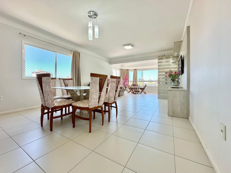 Apartamento com 3 dormitórios à venda em Capão da Canoa.: 2ª foto da galeria de imagens do imóvel