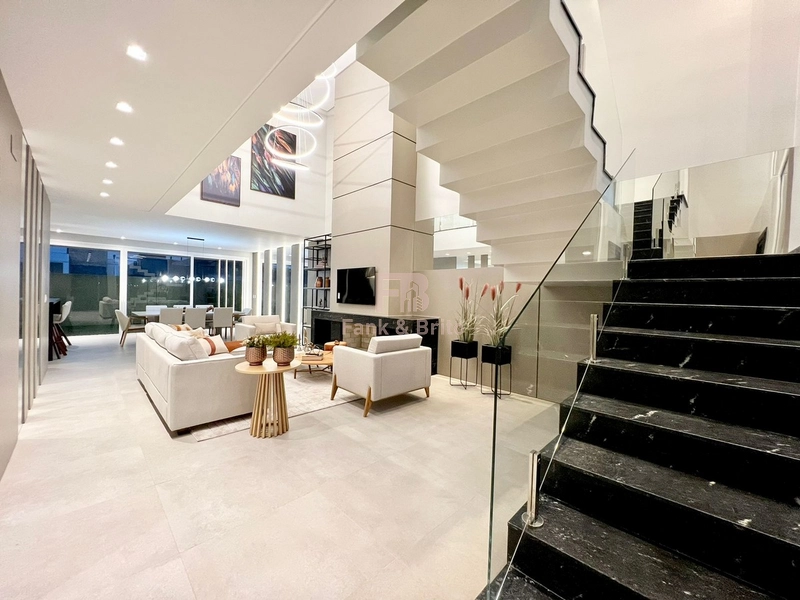 SOBRAD MOBILIADO E DECORADO.: 2ª foto da galeria de imagens do imóvel