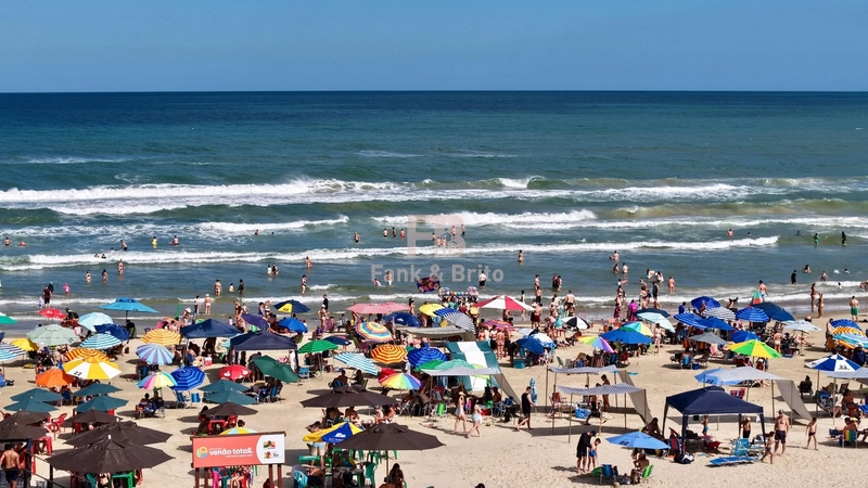 CASA ALTO PADRÃO NA BEIRA MAR DE CAPÃO DA CANOA: 22ª foto da galeria de imagens do imóvel