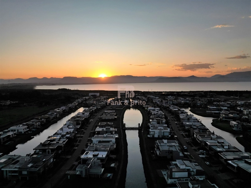 VENDO SOBRADO BEIRA LAGO EM CONDOMINIO FECHADO: 47ª foto da galeria de imagens do imóvel