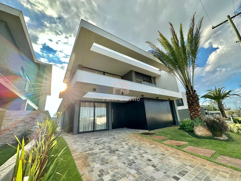 VENDO SOBRADO BEIRA LAGO EM CONDOMINIO FECHADO: 2ª foto da galeria de imagens do imóvel