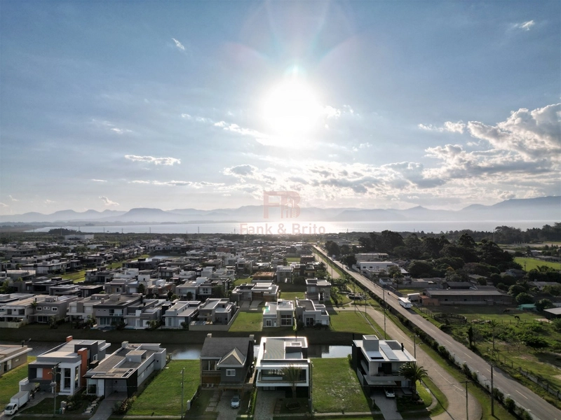 VENDO SOBRADO BEIRA LAGO EM CONDOMINIO FECHADO: 48ª foto da galeria de imagens do imóvel