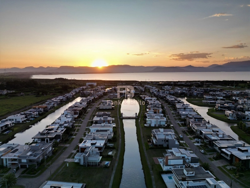 VENDO SOBRADO BEIRA LAGO EM CONDOMINIO FECHADO: 46ª foto da galeria de imagens do imóvel