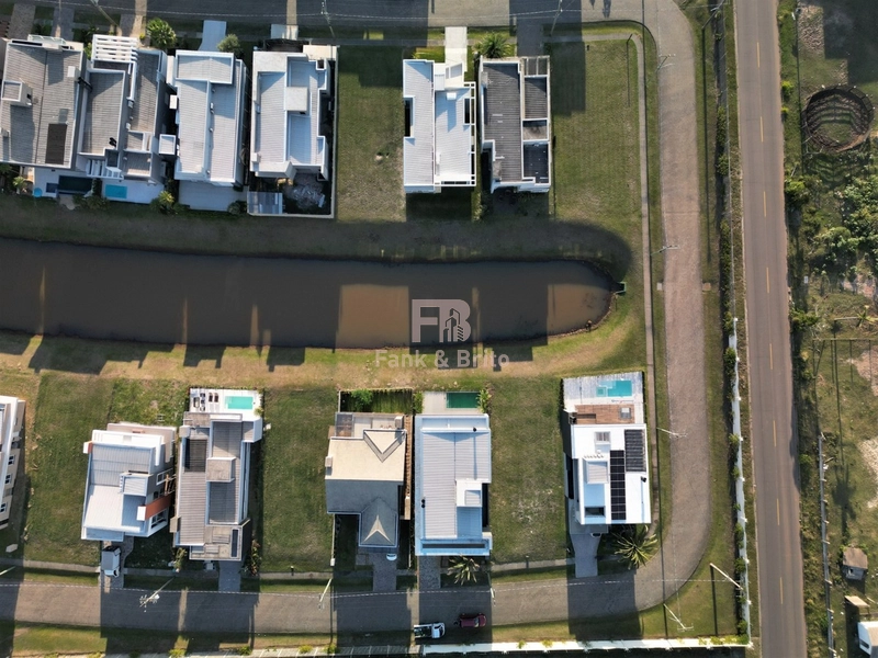 VENDO SOBRADO BEIRA LAGO EM CONDOMINIO FECHADO: 45ª foto da galeria de imagens do imóvel