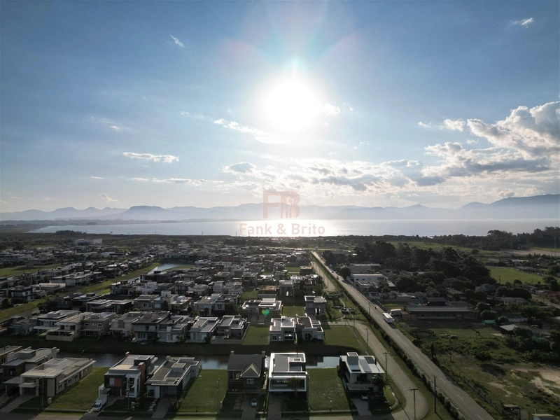 VENDO SOBRADO BEIRA LAGO EM CONDOMINIO FECHADO: 51ª foto da galeria de imagens do imóvel
