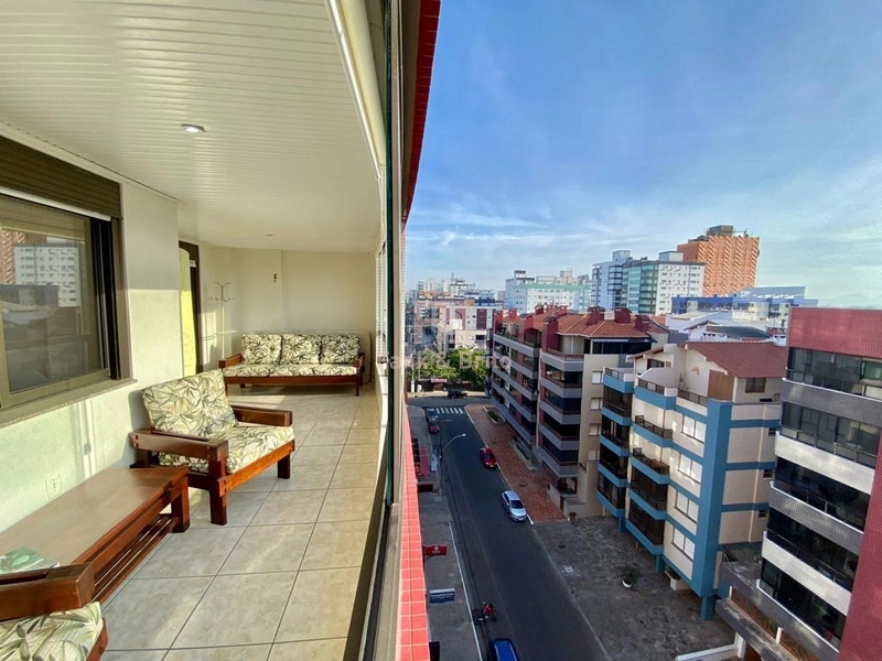 Sacadão de frente com vista de cinema.: 14ª foto da galeria de imagens do imóvel