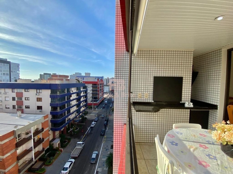 Sacadão de frente com vista de cinema.: 17ª foto da galeria de imagens do imóvel