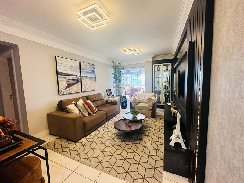 VENDE APARTAMENTO NOVO POUCOS METROS DO MAR BEM MOBILIADO: 2ª foto da galeria de imagens do imóvel